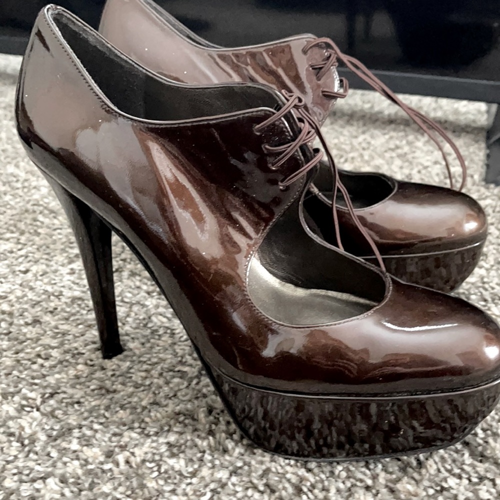 Stuart Weitzman Platform Lace up Heels 8 1/2